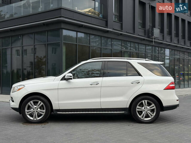 Мерседес М-Класс 2014 в Львове на Automoto.ua Белый Мерседес М-Класс, объемом двигателя 2.99 л и пробегом 279 тыс. км за 22800 $, фото 16 на Automoto.ua