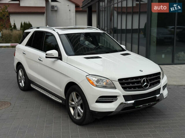 Мерседес М-Класс 2014 в Львове на Automoto.ua Белый Мерседес М-Класс, объемом двигателя 2.99 л и пробегом 279 тыс. км за 22800 $, фото 6 на Automoto.ua