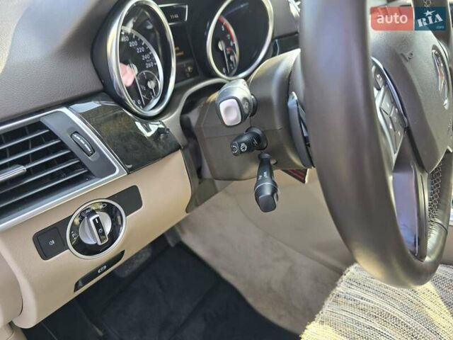Білий Мерседес М-Клас, об'ємом двигуна 2.99 л та пробігом 235 тис. км за 19700 $, фото 10 на Automoto.ua