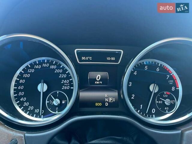 Белый Мерседес М-Класс, объемом двигателя 4.66 л и пробегом 267 тыс. км за 23990 $, фото 23 на Automoto.ua