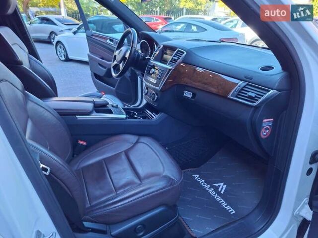 Мерседес М-Класс 2014 в Одессе на Automoto.ua Белый Мерседес М-Класс, объемом двигателя 2.99 л и пробегом 149 тыс. км за 26900 $, фото 20 на Automoto.ua