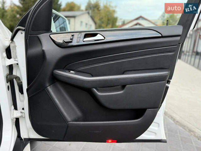Мерседес М-Класс 2014 в Львове на Automoto.ua Белый Мерседес М-Класс, объемом двигателя 2.99 л и пробегом 279 тыс. км за 22800 $, фото 40 на Automoto.ua