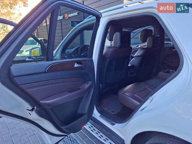 Мерседес М-Класс 2014 в Одессе на Automoto.ua Белый Мерседес М-Класс, объемом двигателя 2.99 л и пробегом 149 тыс. км за 26900 $, фото 17 на Automoto.ua