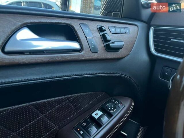 Білий Мерседес М-Клас, об'ємом двигуна 4.66 л та пробігом 270 тис. км за 16990 $, фото 18 на Automoto.ua