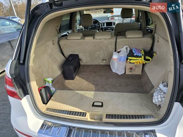 Білий Мерседес М-Клас, об'ємом двигуна 2.99 л та пробігом 235 тис. км за 19700 $, фото 21 на Automoto.ua