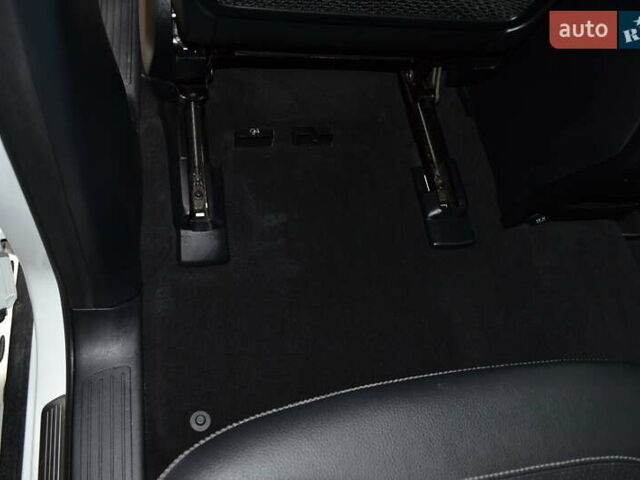 Белый Мерседес М-Класс, объемом двигателя 3 л и пробегом 197 тыс. км за 30900 $, фото 142 на Automoto.ua