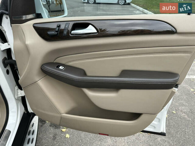 Білий Мерседес М-Клас, об'ємом двигуна 3.5 л та пробігом 196 тис. км за 20900 $, фото 10 на Automoto.ua