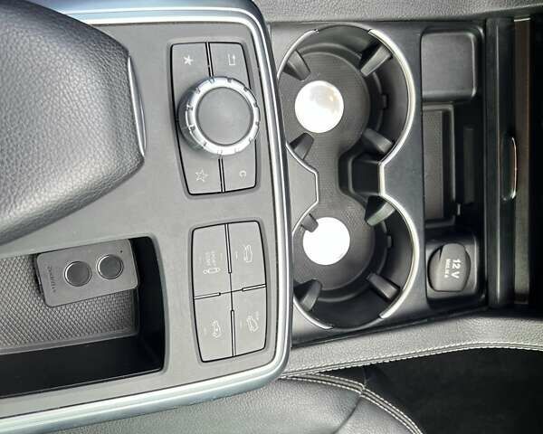 Белый Мерседес М-Класс, объемом двигателя 2.99 л и пробегом 253 тыс. км за 22800 $, фото 37 на Automoto.ua