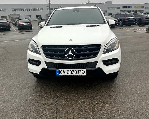 Белый Мерседес М-Класс, объемом двигателя 2.14 л и пробегом 282 тыс. км за 18900 $, фото 1 на Automoto.ua