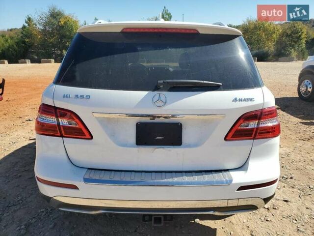 Белый Мерседес М-Класс, объемом двигателя 2.99 л и пробегом 161 тыс. км за 3000 $, фото 5 на Automoto.ua