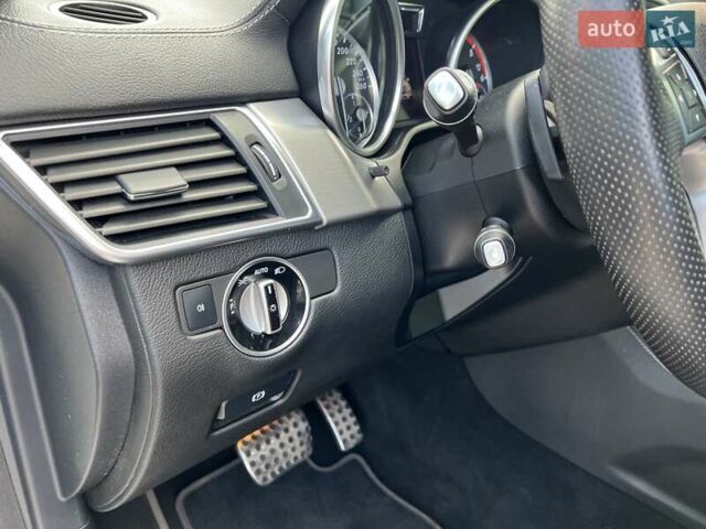 Белый Мерседес М-Класс, объемом двигателя 2.99 л и пробегом 253 тыс. км за 22800 $, фото 36 на Automoto.ua