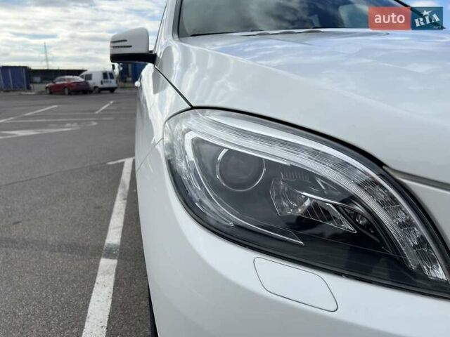 Белый Мерседес М-Класс, объемом двигателя 2.99 л и пробегом 253 тыс. км за 22800 $, фото 9 на Automoto.ua