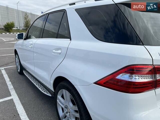 Белый Мерседес М-Класс, объемом двигателя 2.99 л и пробегом 253 тыс. км за 22800 $, фото 5 на Automoto.ua