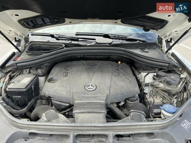 Белый Мерседес М-Класс, объемом двигателя 2.99 л и пробегом 253 тыс. км за 22800 $, фото 31 на Automoto.ua