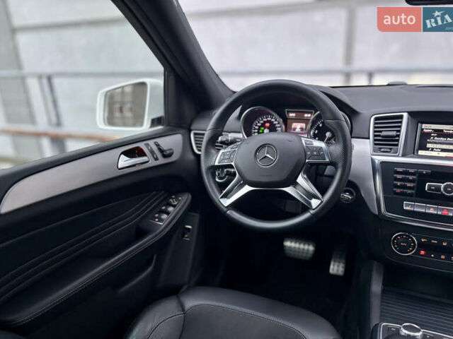 Мерседес М-Класс 2015 в Киеве на Automoto.ua Белый Мерседес М-Класс, объемом двигателя 3 л и пробегом 152 тыс. км за 27900 $, фото 19 на Automoto.ua