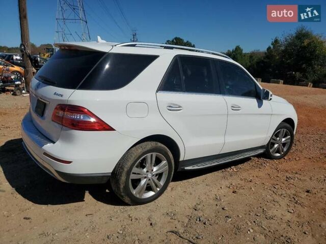 Белый Мерседес М-Класс, объемом двигателя 2.99 л и пробегом 161 тыс. км за 3000 $, фото 2 на Automoto.ua