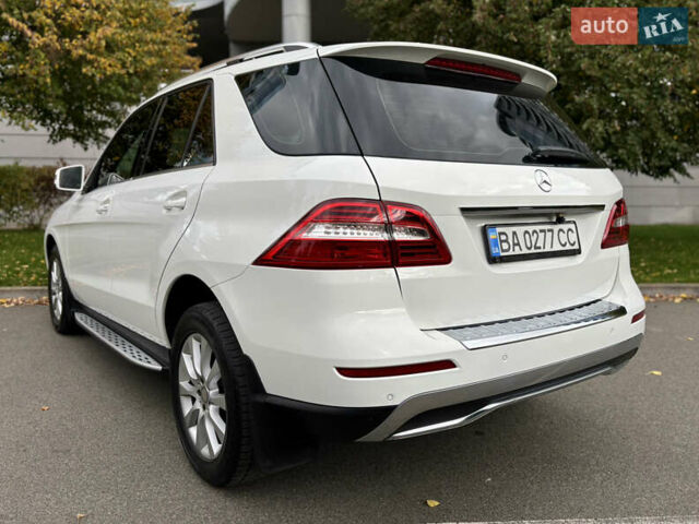 Мерседес М-Класс 2015 в Киеве на Automoto.ua Белый Мерседес М-Класс, объемом двигателя 3 л и пробегом 152 тыс. км за 27900 $, фото 7 на Automoto.ua