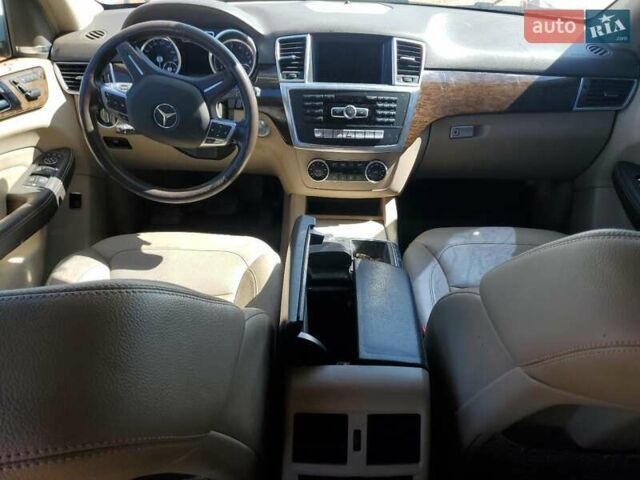 Белый Мерседес М-Класс, объемом двигателя 2.99 л и пробегом 161 тыс. км за 3000 $, фото 7 на Automoto.ua