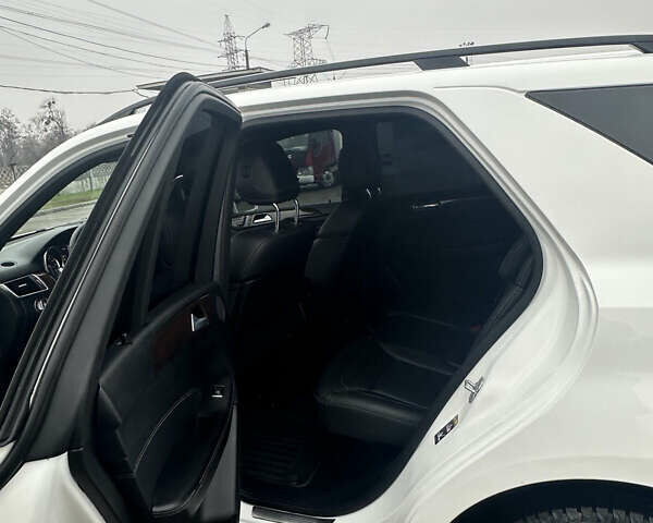 Белый Мерседес М-Класс, объемом двигателя 2.14 л и пробегом 282 тыс. км за 18900 $, фото 38 на Automoto.ua