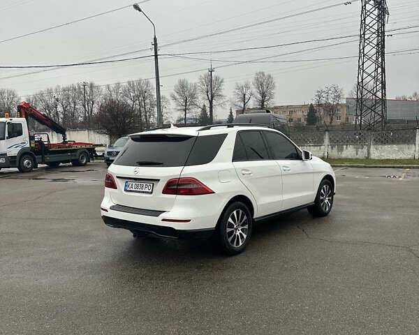 Белый Мерседес М-Класс, объемом двигателя 2.14 л и пробегом 282 тыс. км за 18900 $, фото 8 на Automoto.ua