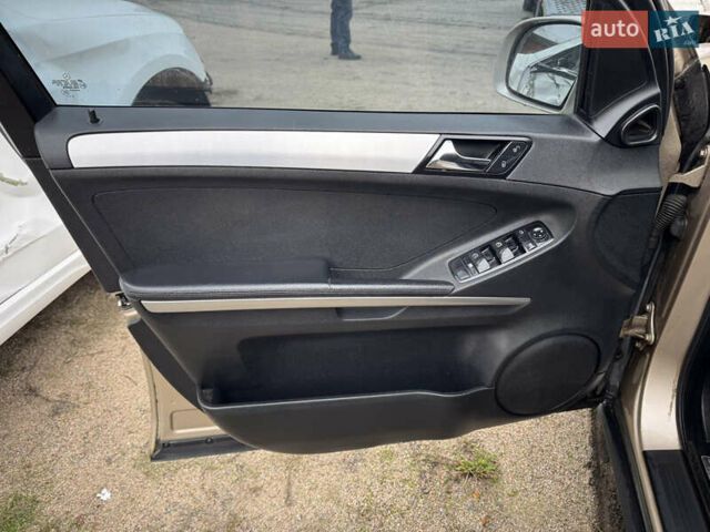 Бежевый Мерседес М-Класс, объемом двигателя 3 л и пробегом 289 тыс. км за 5300 $, фото 28 на Automoto.ua