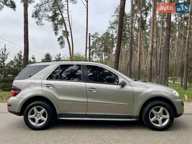 Бежевый Мерседес М-Класс, объемом двигателя 3.5 л и пробегом 167 тыс. км за 11750 $, фото 7 на Automoto.ua