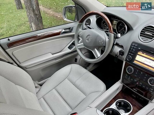Мерседес М-Клас 2009 у Києві на Automoto.ua Бежевий Мерседес М-Клас, об'ємом двигуна 3.5 л та пробігом 167 тис. км за 11700 $, фото 32 на Automoto.ua