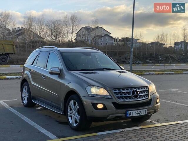 Бежевий Мерседес М-Клас, об'ємом двигуна 3.5 л та пробігом 178 тис. км за 13500 $, фото 3 на Automoto.ua