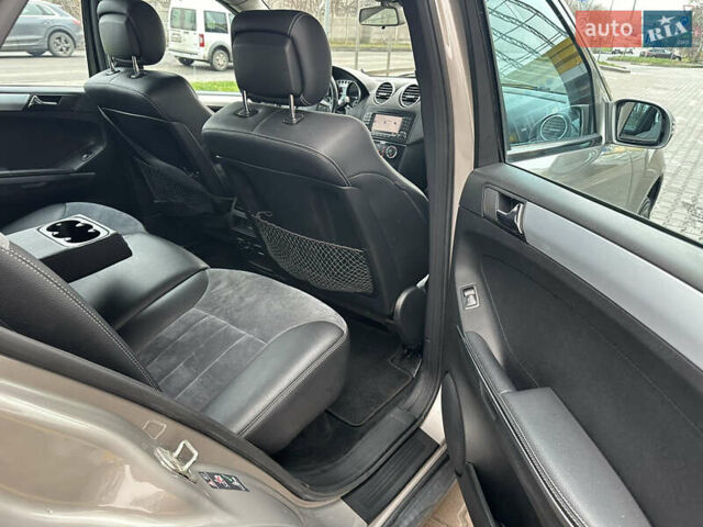 Бежевый Мерседес М-Класс, объемом двигателя 3 л и пробегом 211 тыс. км за 6500 $, фото 7 на Automoto.ua