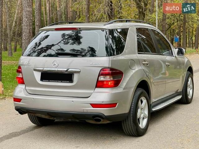 Мерседес М-Клас 2009 у Києві на Automoto.ua Бежевий Мерседес М-Клас, об'ємом двигуна 3.5 л та пробігом 167 тис. км за 11700 $, фото 4 на Automoto.ua
