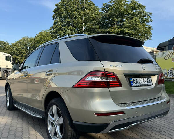 Мерседес М-Класс 2013 в Ровно на Automoto.ua Бежевый Мерседес М-Класс, объемом двигателя 2.99 л и пробегом 235 тыс. км за 21650 $, фото 1 на Automoto.ua