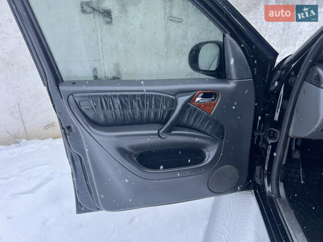 Чорний Мерседес М-Клас, об'ємом двигуна 3.2 л та пробігом 380 тис. км за 4950 $, фото 30 на Automoto.ua