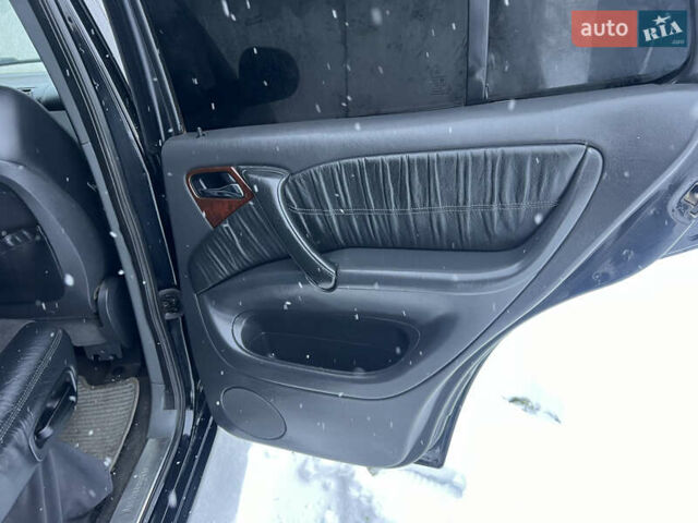 Чорний Мерседес М-Клас, об'ємом двигуна 3.2 л та пробігом 380 тис. км за 4950 $, фото 41 на Automoto.ua