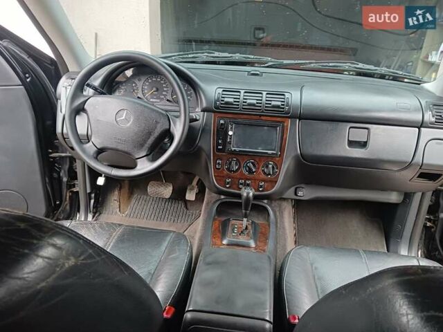 Чорний Мерседес М-Клас, об'ємом двигуна 2.69 л та пробігом 379 тис. км за 6800 $, фото 12 на Automoto.ua