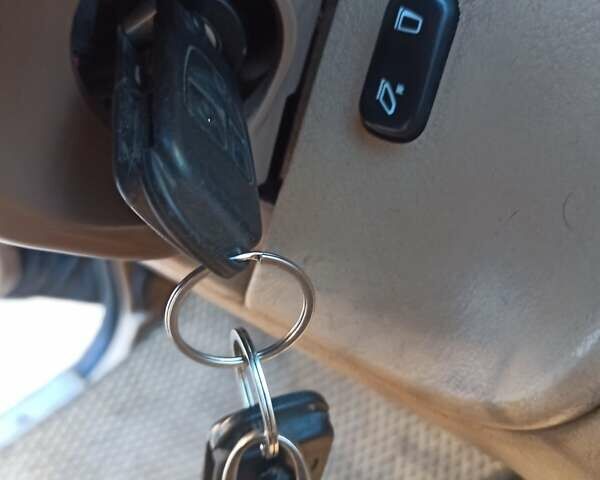 Черный Мерседес М-Класс, объемом двигателя 3.2 л и пробегом 383 тыс. км за 3680 $, фото 17 на Automoto.ua