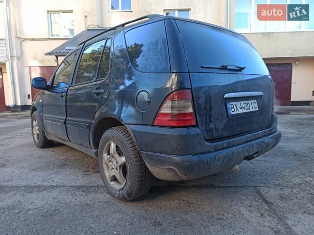 Черный Мерседес М-Класс, объемом двигателя 3.2 л и пробегом 383 тыс. км за 3680 $, фото 3 на Automoto.ua