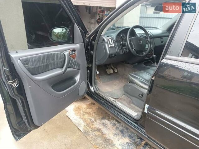 Чорний Мерседес М-Клас, об'ємом двигуна 2.69 л та пробігом 379 тис. км за 6800 $, фото 4 на Automoto.ua