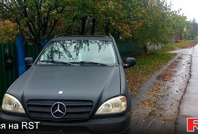 Чорний Мерседес М-Клас, об'ємом двигуна 2.7 л та пробігом 135 тис. км за 6000 $, фото 4 на Automoto.ua