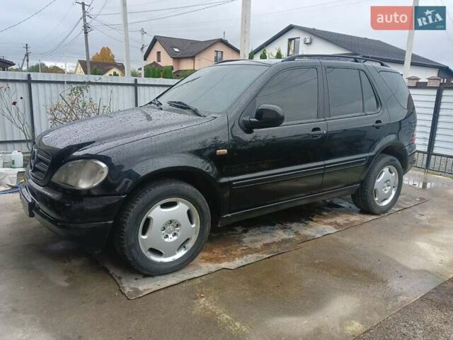 Чорний Мерседес М-Клас, об'ємом двигуна 2.69 л та пробігом 379 тис. км за 6800 $, фото 3 на Automoto.ua