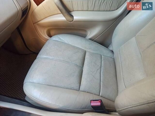 Черный Мерседес М-Класс, объемом двигателя 3.2 л и пробегом 383 тыс. км за 3680 $, фото 10 на Automoto.ua