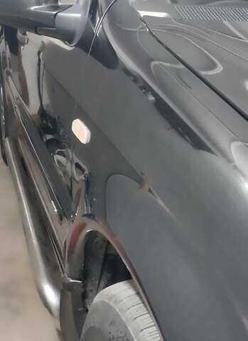 Черный Мерседес М-Класс, объемом двигателя 4.3 л и пробегом 380 тыс. км за 8200 $, фото 6 на Automoto.ua