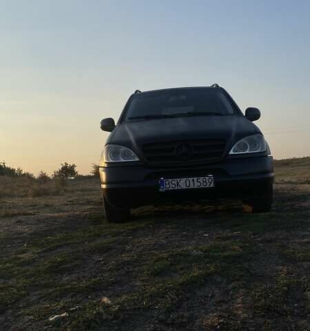 Чорний Мерседес М-Клас, об'ємом двигуна 2.7 л та пробігом 360 тис. км за 4000 $, фото 2 на Automoto.ua