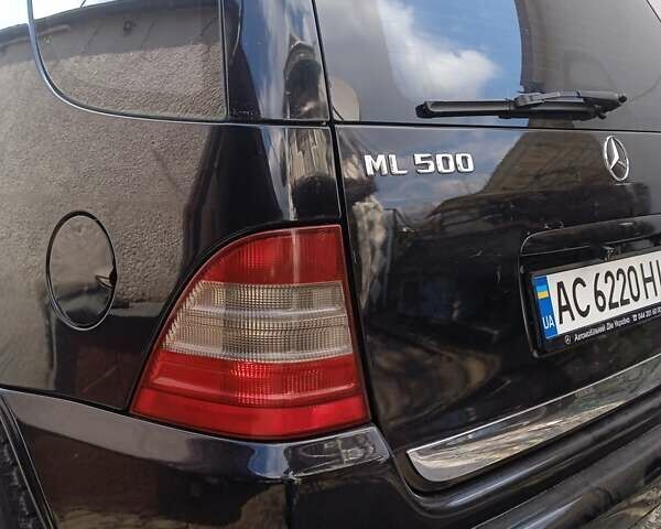 Черный Мерседес М-Класс, объемом двигателя 4.3 л и пробегом 380 тыс. км за 8200 $, фото 5 на Automoto.ua