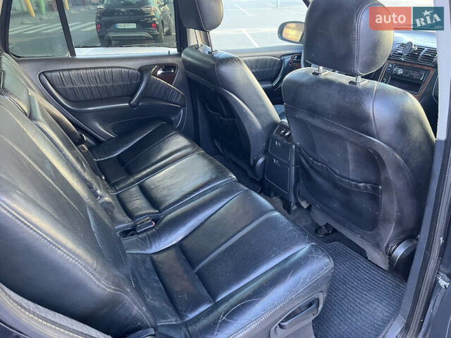 Чорний Мерседес М-Клас, об'ємом двигуна 2.7 л та пробігом 288 тис. км за 6990 $, фото 9 на Automoto.ua