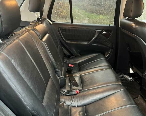 Черный Мерседес М-Класс, объемом двигателя 2.7 л и пробегом 461 тыс. км за 7450 $, фото 3 на Automoto.ua