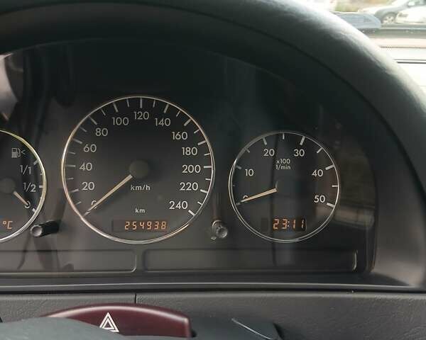 Мерседес М-Класс 2003 в Хусте на Automoto.ua Черный Мерседес М-Класс, объемом двигателя 2.7 л и пробегом 255 тыс. км за 10800 $, фото 7 на Automoto.ua