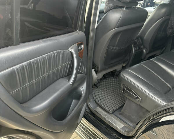 Черный Мерседес М-Класс, объемом двигателя 3.72 л и пробегом 300 тыс. км за 7700 $, фото 15 на Automoto.ua