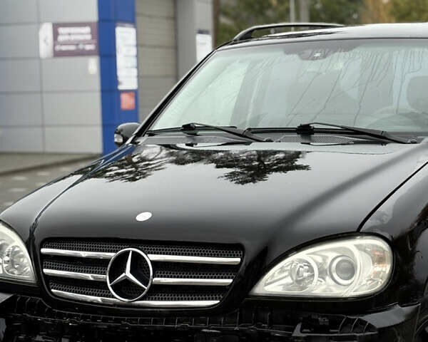 Черный Мерседес М-Класс, объемом двигателя 3.5 л и пробегом 230 тыс. км за 7500 $, фото 1 на Automoto.ua