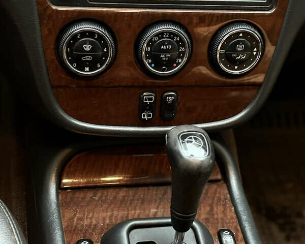 Черный Мерседес М-Класс, объемом двигателя 3.5 л и пробегом 230 тыс. км за 7500 $, фото 10 на Automoto.ua