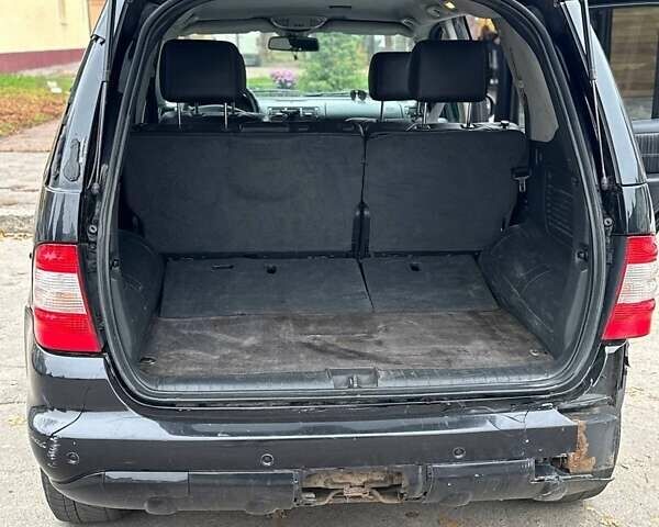 Черный Мерседес М-Класс, объемом двигателя 2.7 л и пробегом 382 тыс. км за 4900 $, фото 6 на Automoto.ua